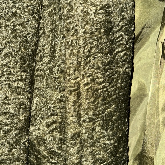 Like New Green Coat size small - Picture 4 of 4